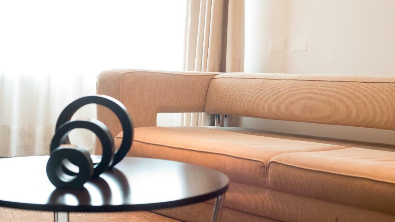 Mds Hotel Calama Exterior foto A sofa